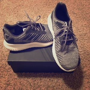 Size 8.5 grey Adidas Alpha Bounce 3 running shoes
